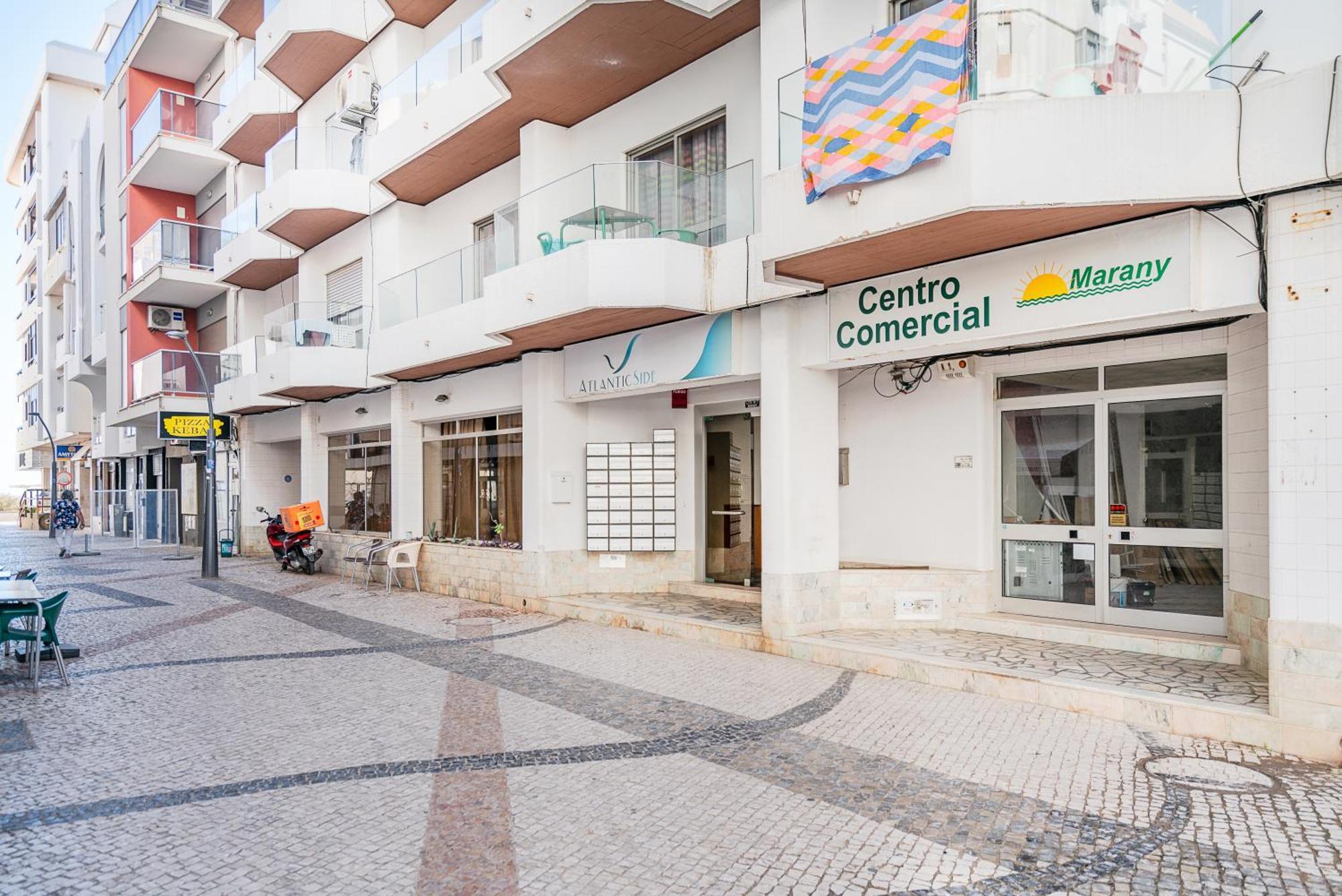 New Luxury Penthouse Beachfront In The Algarve Armacao de Pera Luaran gambar