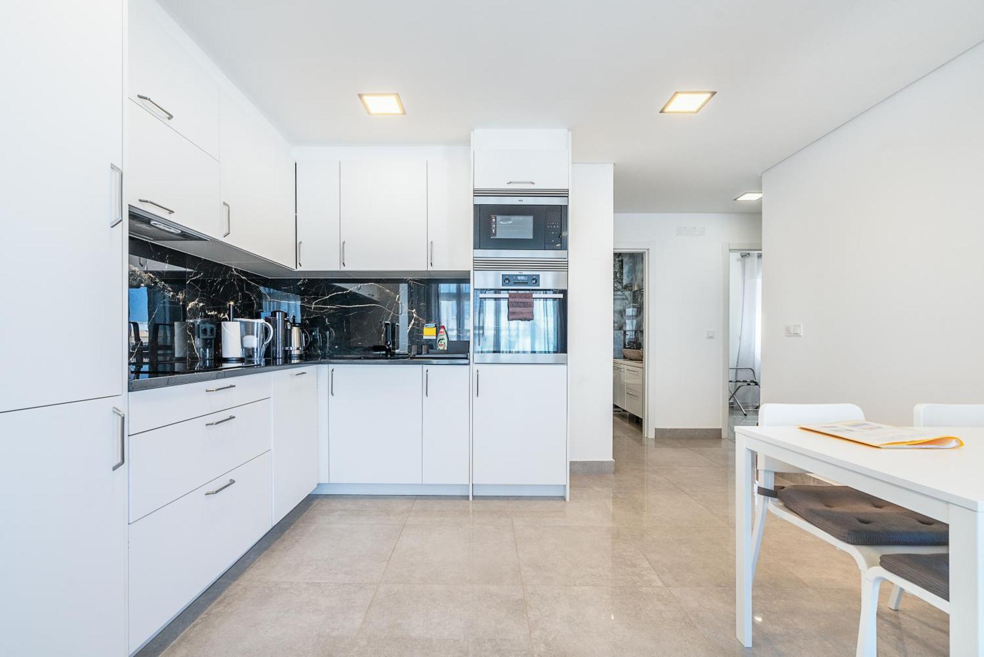 New Luxury Penthouse Beachfront In The Algarve Armacao de Pera Luaran gambar