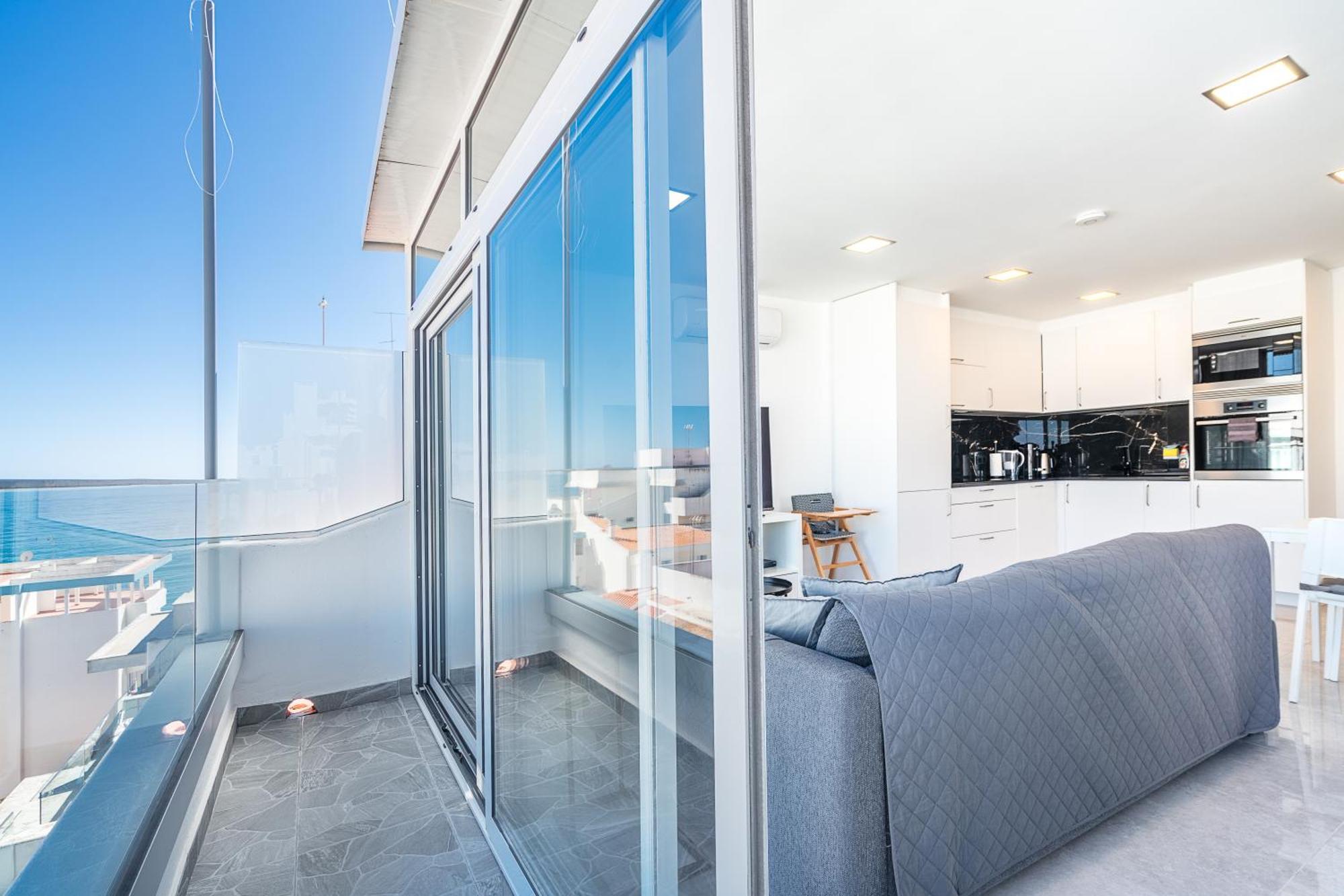 New Luxury Penthouse Beachfront In The Algarve Armacao de Pera Luaran gambar